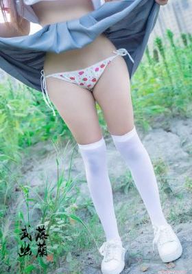 女生玩跳蛋