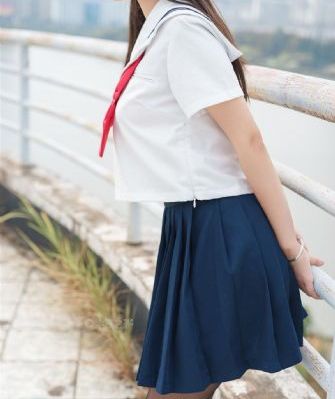 娇小亚洲人被黑人
